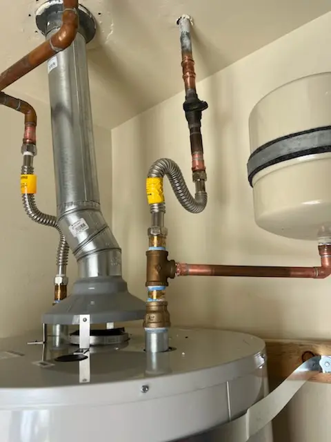 Water heater installation and plumbing repair in Utopia